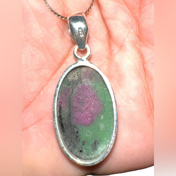 Ruby Zoisite Pendant Sterling Silver stamped 925 on 16” chain Italy 925 FAS - Picture 2 of 5